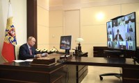 Президент России Владимир Путин провел совещание с членами правительства Российской Федерации. Глава государства поставил задачу обеспечить достойный уровень зарплаты бюджетников.